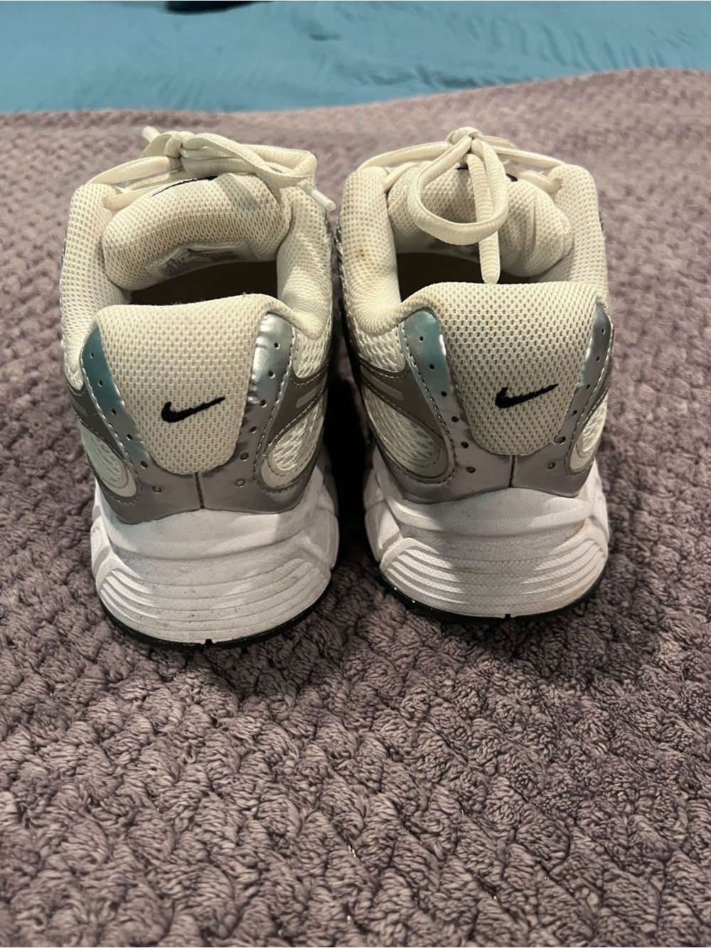 Nike Women's White, Silver & Black Mesh Running Shoes - Picture 4 of 5
